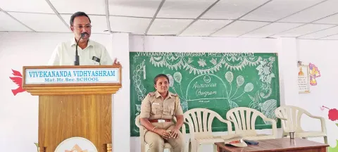 &nbsp;பெண்கள் பாதுகாப்பு விழிப்புணர்வு கூட்டம் நடந்த போது எடுத்த படம்.