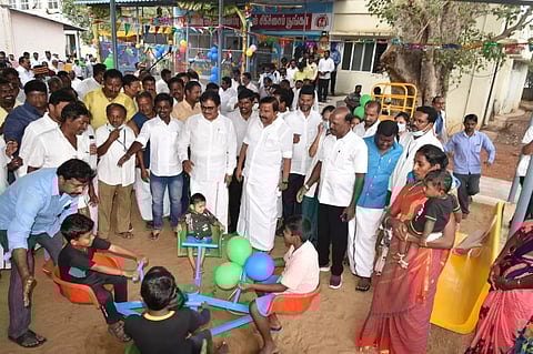 ரூ.12 லட்சம் மதிப்பில்  உணர்வு ஒருங்கிணைப்பு சிகிச்சை பூங்கா