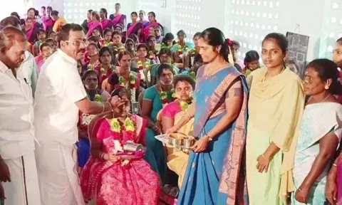 சமுதாய வளைகாப்பு விழா