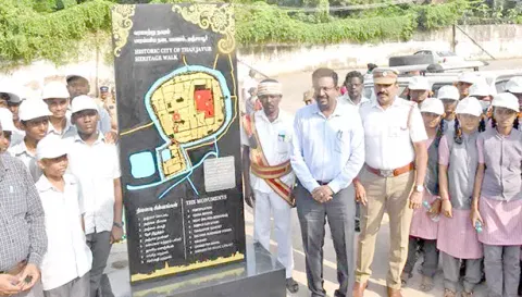 பாரம்பரிய நடைபயணத்தை கலெக்டர் தினேஷ் பொன்ராஜ் ஆலிவர் தொடங்கி வைத்தார்.