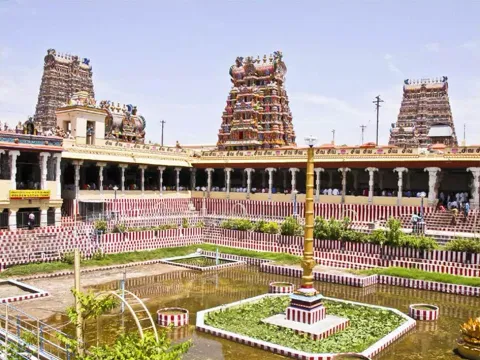 மீனாட்சி அம்மன் கோவில்.