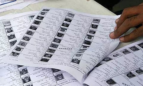 சென்னை மாவட்டத்தில் வாக்காளர் சிறப்பு முகாமில் 63 ஆயிரம் பேர் மனு கொடுத்தனர்