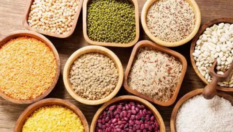 சேலத்தில் மளிகைப்பொருட்கள் விலை சரிவு