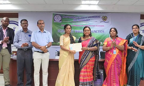 ராஜீவ்காந்தி என்ஜினீயரிங் கல்லூரியில் மாணவர் கூட்டமைப்பு தொடங்கிய காட்சி.
