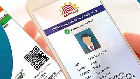 தமிழகத்தில் மின் இணைப்புடன் ஆதார் எண் இணைப்பது எப்படி?