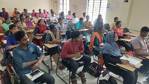 இலவச பயிற்சி வகுப்புகள் தொடக்கம்