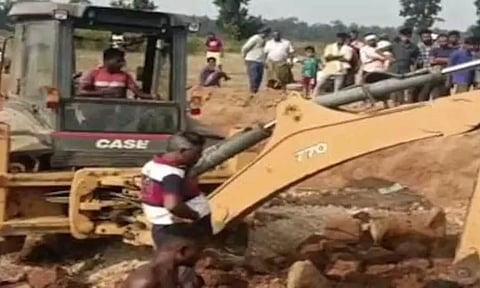 சத்தீஸ்கரில் சுண்ணாம்புக்கல் சுரங்கம் இடிந்து  விழுந்தது- 7 பேர் உயிரிழப்பு