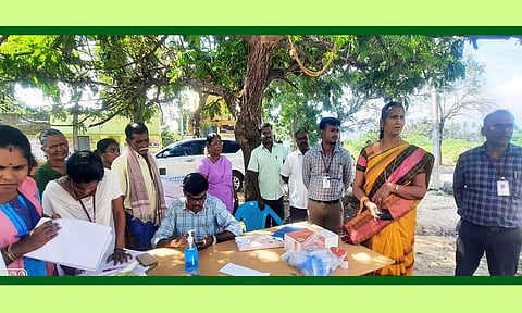 விழிப்புணர்வு முகாம் நடைபெற்றபோது எடுத்தபடம்.