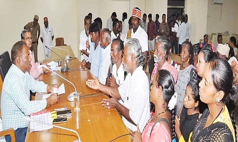 குறைதீர்வு நாள் கூட்டத்தில் 277 மனுக்கள் பெறப்பட்டது