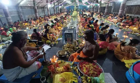 ஆலங்குடி அய்யப்பன் கோவிலில் திருவிளக்கு பூஜை