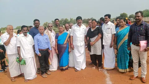 திருச்சி அருகே மாநில அளவிலான ஆக்கி போட்டி-எம்.எல்.ஏ. தொடங்கிவைத்தார்
