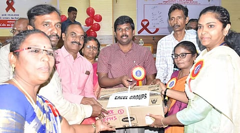 திருச்சி கலெக்டர் அலுவலகத்தில் உலக எய்ட்ஸ் தின உறுதிமொழி ஏற்பு