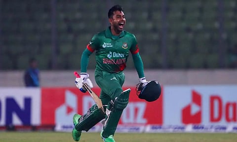 சதத்தின் மூலம் சாதனை படைத்த வங்காளதேச வீரர் ஹசன் மிராஸ்