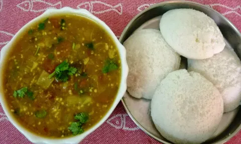 இட்லி, தோசைக்கு தொட்டுக்கொள்ள சூப்பரான கத்திரிக்காய் சட்னி