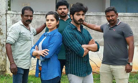 விழித்தெழு படக்குழு