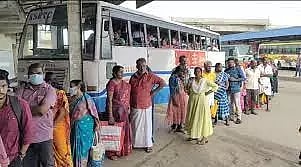 குறிஞ்சிப்பாடி பஸ் நிலையத்தில் துர்நாற்றம் வீசும் செப்டிக் டேங்க்: பயணிகள் பக்தர்கள் அவதி