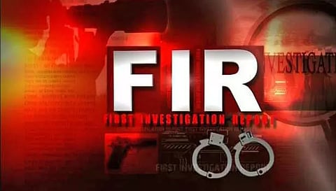 நெல்லையில்  டிராக்டர் வாங்கி தருவதாக ரூ.4 லட்சம் மோசடி -வேளாண் ஊழியர் உட்பட 2 பேர் மீது வழக்கு