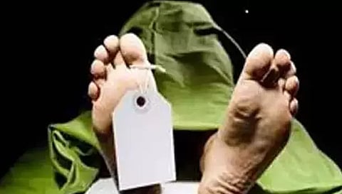 சேலம் அம்மாப்பேட்டையில்  சாக்கடை கால்வாயில்  எலக்ட்ரீசியன் பிணமாக மீட்பு