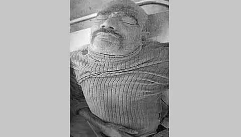 தெப்பக்குளத்தில் பிணமாக கிடந்தவர் யார்?