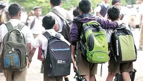 திருவள்ளூரில் நாளை பள்ளிகள் இயங்கும் என அறிவிப்பு