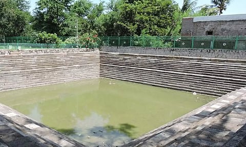 கோவில் குளம்