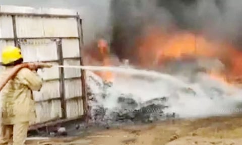 தவிட்டு குடோனில் தீ விபத்து