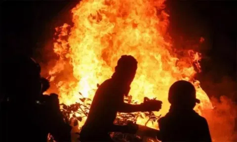 தீக்குளித்து தற்கொலைக்கு முயன்ற சி.ஆர்.பி.எப். வீரர்