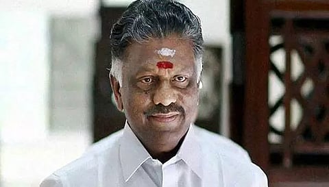 புதிய கட்சி தொடங்க முன்னோட்டம் பார்க்கும் ஓபிஎஸ்- முன்னாள் அமைச்சர் பேட்டி