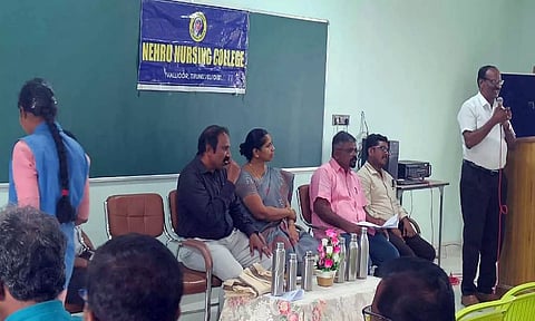 மின் சிக்கன வார விழாவில் கலந்து கொண்டவர்களை படத்தில் காணலாம்.