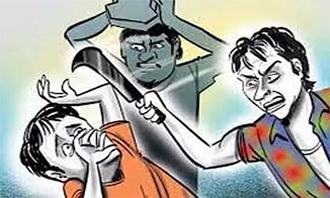 தம்பியை கத்தியால் வெட்டிய அண்ணன்