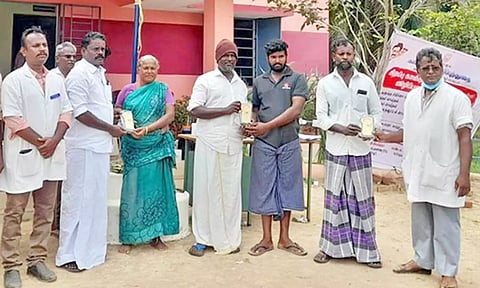 சிறப்பு கால்நடை மருத்துவ முகாம் நடந்தது.