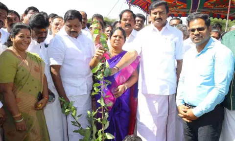 தாராபுரத்தில் ரூ.11.38 கோடியில்  புதிய அரசு கலைக்கல்லூரி கட்டும் பணி