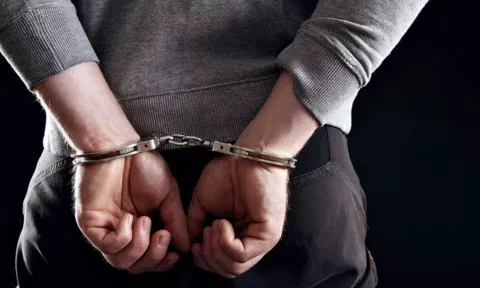 மகளுக்கு பாலியல் தொல்லை- தந்தை கைது