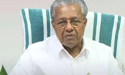 கார் விபத்தில் 8 பேர் பலி: ஐயப்ப பக்தர்கள் குடும்பத்தினருக்கு கேரள முதல்-மந்திரி பினராயி விஜயன் இரங்கல்