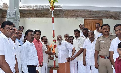 அமைச்சர்கள் சேகர்பாபு, அர.சக்கரபாணி ஆகியோர் தொடங்கி வைத்தனர். இதில் திண்டுக்கல் மாவட்ட கலெக்டர் விசாகன், மாவட்ட எஸ்.பி. பாஸ்கரன், வேலுச்சாமி எம்.பி., எம்.எல்.ஏ.க்கள் செந்தில்குமார், காந்திராஜன் உள்பட பலர் கலந்து கொண்டனர்.