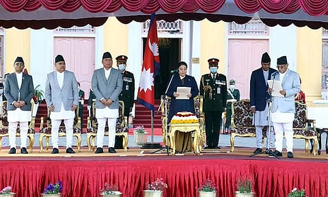 பிரதமராக பதவியேற்ற புஷ்ப கமல் தஹால்