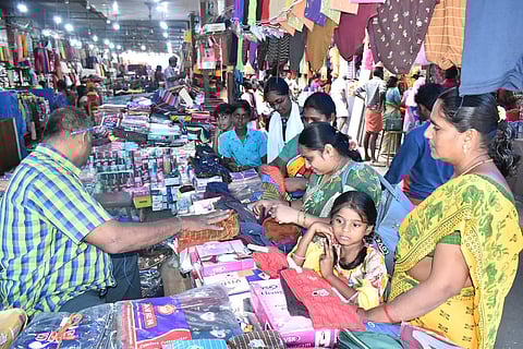 பொங்கல் விற்பனை விறுவிறுப்பு