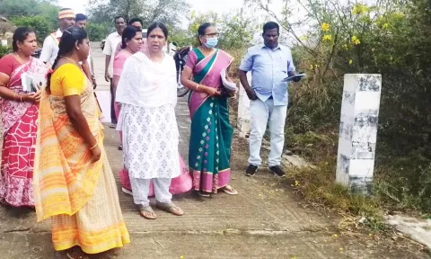 தருமபுரி மாவட்டம், நல்லம்பள்ளி ஊராட்சி ஒன்றியத்திற்குட்பட்ட கிராம ஊராட்சிகளில் பல்வேறு வளர்ச்சி திட்டப்பணிகளை மாவட்ட கலெக்டர் சாந்தி பார்வையிட்டு ஆய்வு மேற்கொண்டார்.