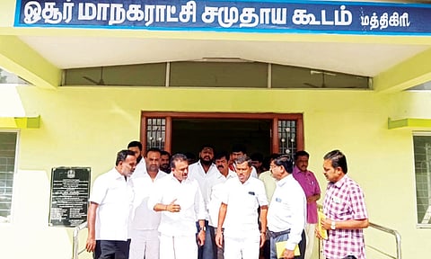 மத்திகிரி பகுதியில்சமுதாயக்கூடத்தை மேயர் ஆய்வு