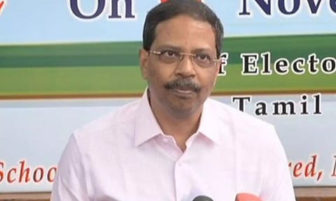 இரட்டை தலைமையை குறிக்கும் வகையில் அ.தி.மு.க. தலைமை கழகத்துக்கு தமிழக தேர்தல் அதிகாரி கடிதம்