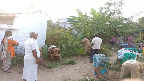 பொத்தனூர் பேரூராட்சியில் நகரங்களின் தூய்மைக்கான மக்கள் இயக்கம், நம்ம ஊரு சூப்பரு திட்டத்தின் படி தூய்மை பணிகள் நடைபெற்ற போது எடுத்த படம்.