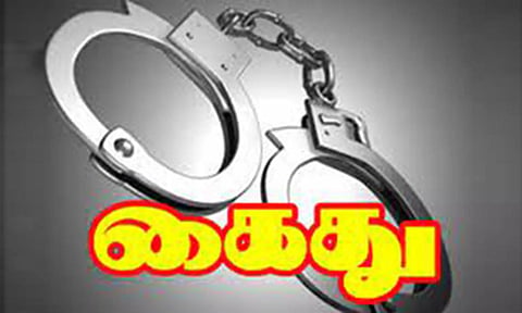 சாராயம் விற்ற இருவர் கைது