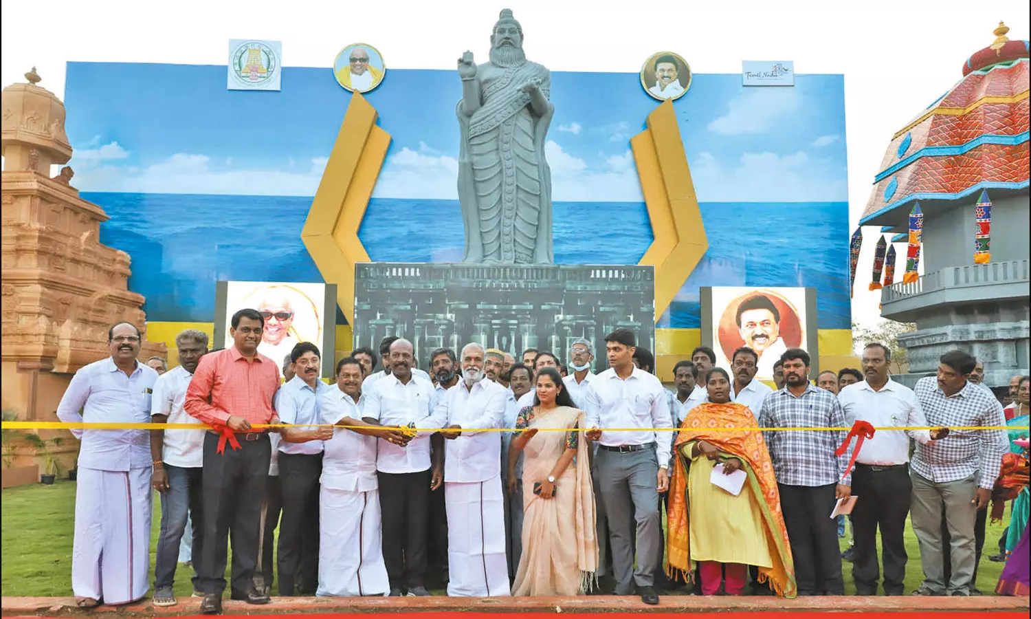 அமைச்சர்கள் கா.ராமச்சந்திரன், மா.சுப்பிரமணியன், பி.கே.சேகர்பாபு ஆகியோர் திறந்து வைத்த காட்சி.