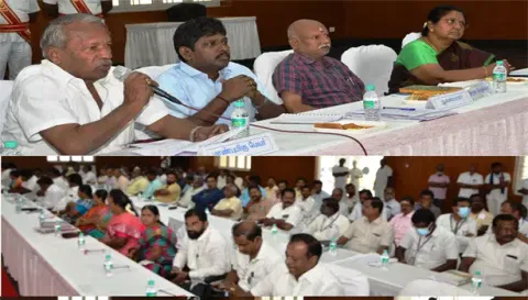 கூட்டத்தில் மேயர் ராமச்சந்திரன் பேசிய காட்சி.