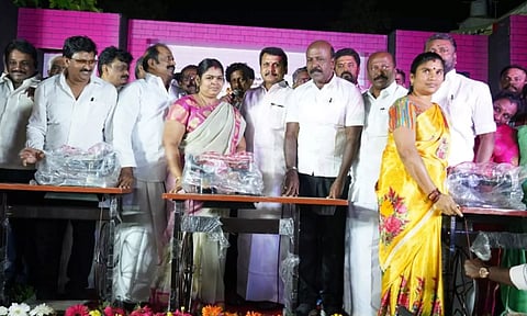 அன்பழகன் நூற்றாண்டு விழா- அமைச்சர் செந்தில் பாலாஜி நலத்திட்ட உதவிகள் வழங்கினார்