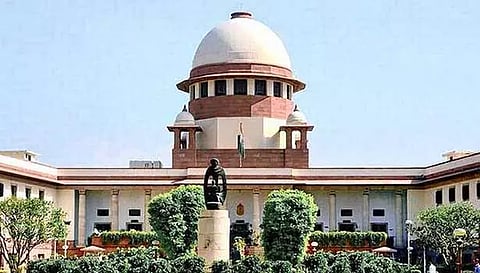 பொதுக்குழு தீர்மானத்தில் இல்லாதபோது ஓ.பன்னீர்செல்வத்தை கட்சியில் இருந்து எப்படி நீக்கினார்கள்?- சுப்ரீம் கோர்ட்டு கேள்வி