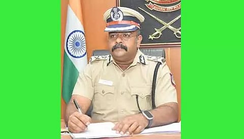 மாநகர காவல் ஆணையர்&nbsp;நரேந்திரன் நாயர்