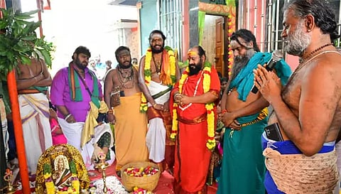 சித்தரசு சுவாமி தலைமையில் அகஸ்தியர் குரு பூஜை விழா நடந்த போது எடுத்த படம்.