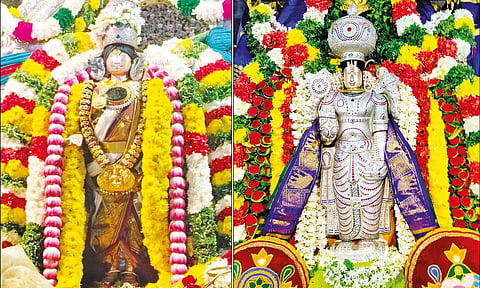 வியூக சுந்தரராஜ பெருமாள் சிறப்பு அலங்காரத்தில் அருள்பாலித்த காட்சி.