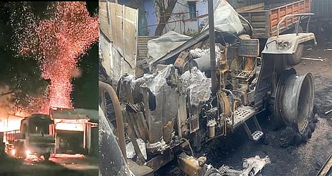 தீ கொளுந்துவிட்டு எரிந்ததையும், டிராக்டர் முழுமையாக எரிந்து கிடப்பதையும் படத்தில் காணலாம்.